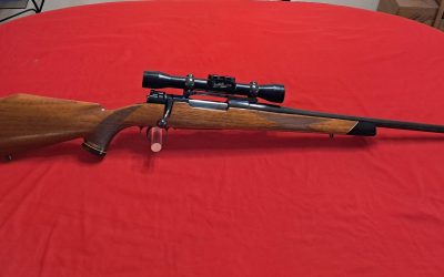 Weatherby (south gate) with scope 270caliber $ale pending