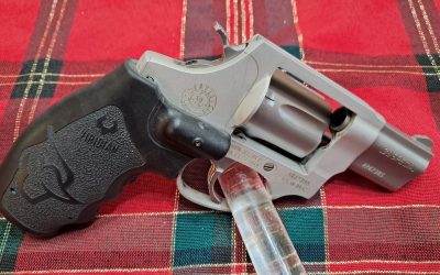 Taurus model 85 revolver Ultralite with red laser $365.oo OBO